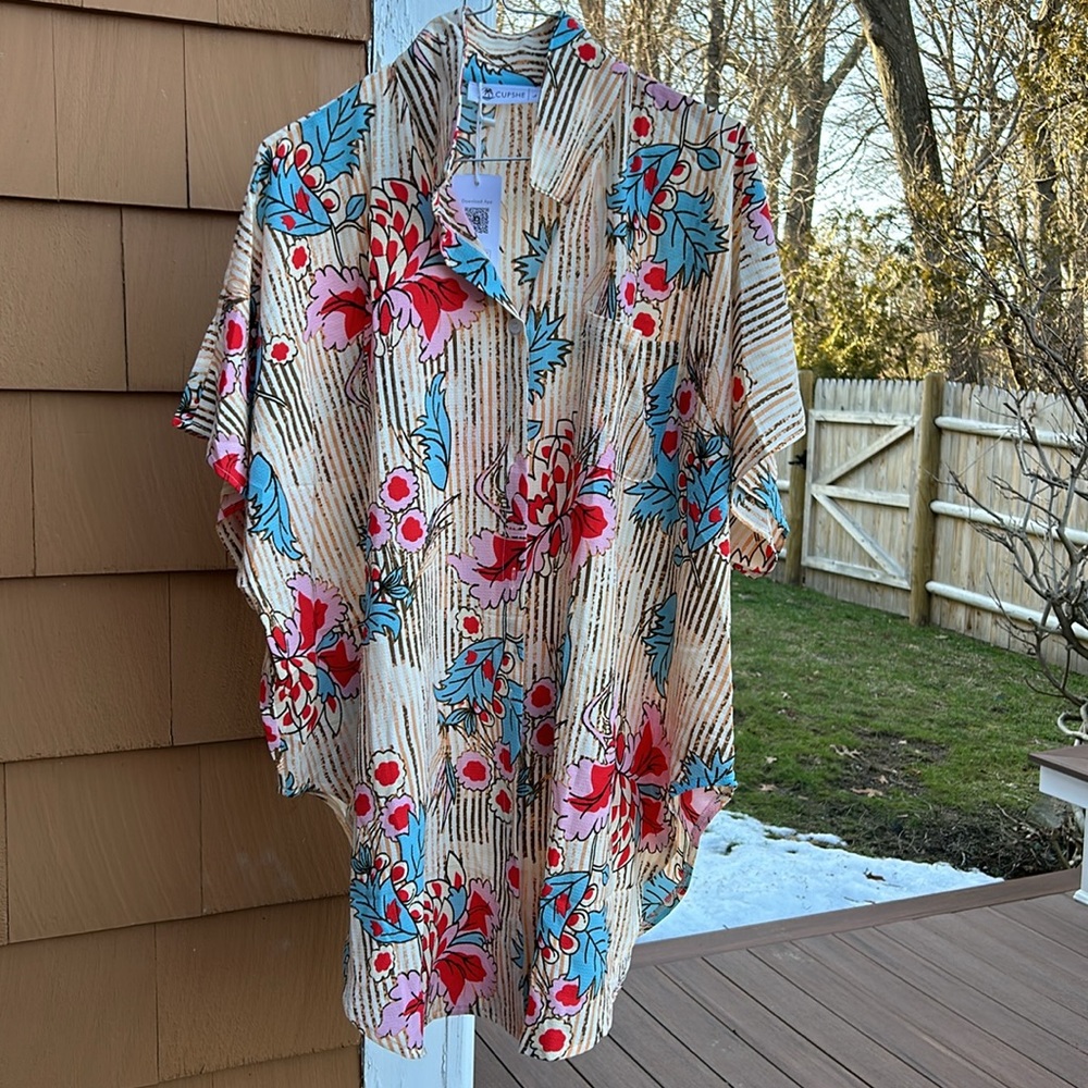 NWT Cupshe Floral Buttonup Coverup